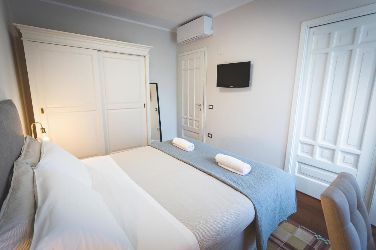 Piazza Duomo Deluxe Otel Cecina  Dış mekan fotoğraf