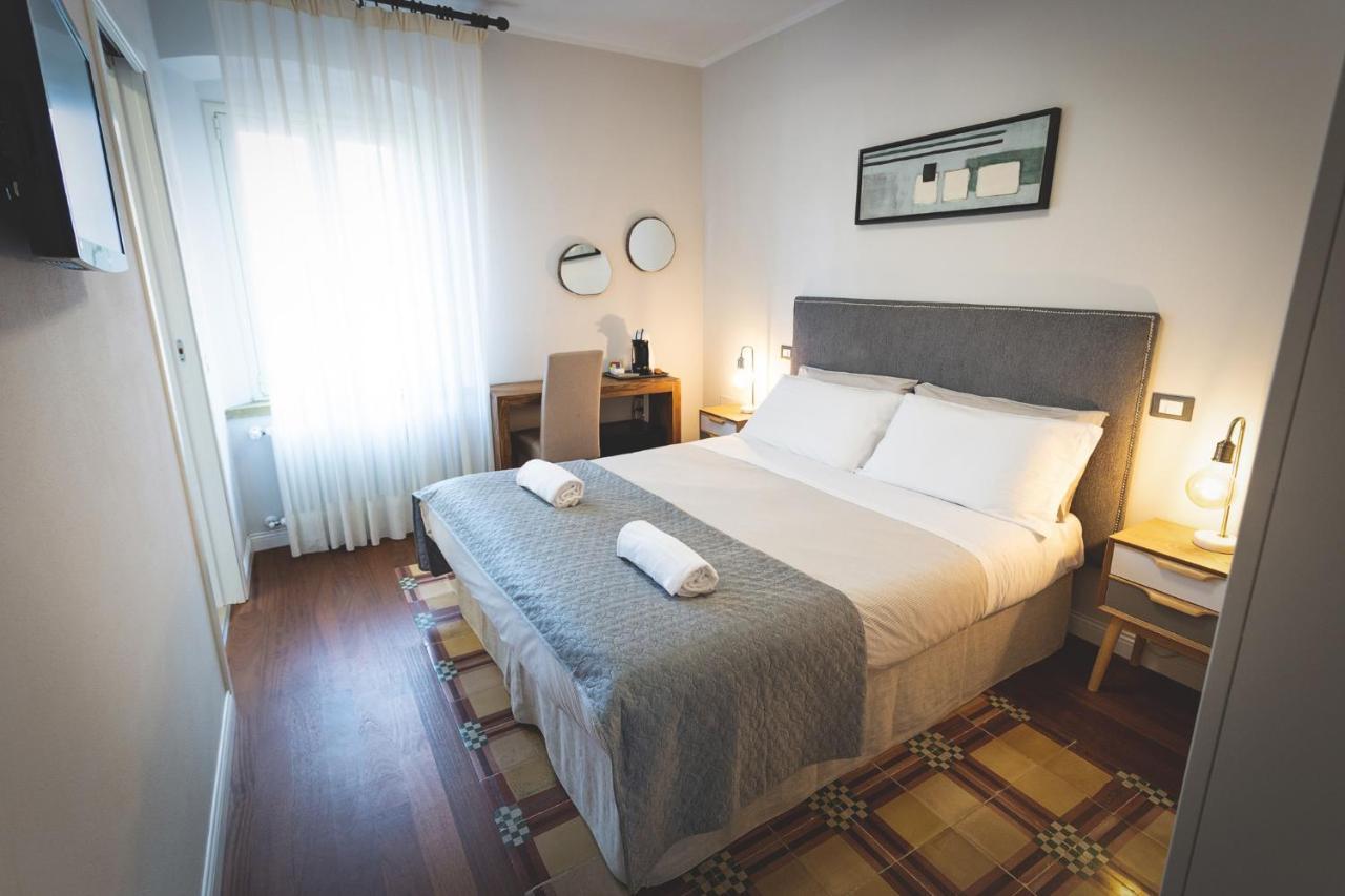 Piazza Duomo Deluxe Otel Cecina  Dış mekan fotoğraf