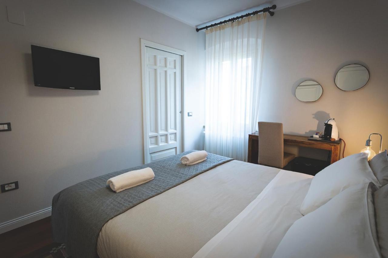 Piazza Duomo Deluxe Otel Cecina  Dış mekan fotoğraf